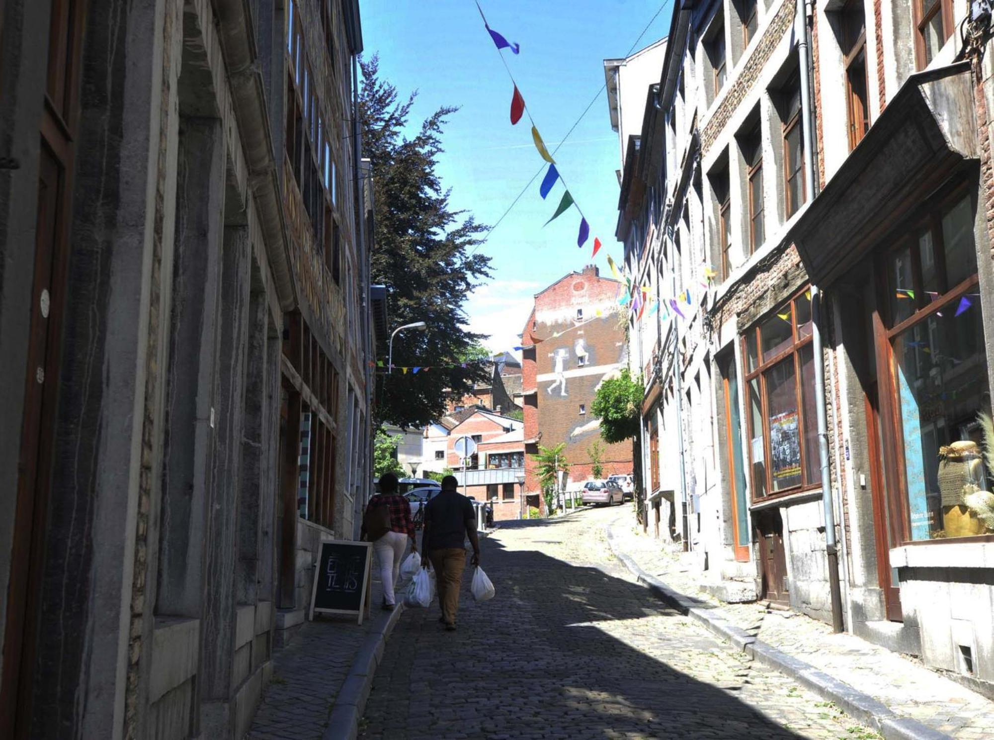 ホテル Bonjour Pierreuse リエージュ エクステリア 写真