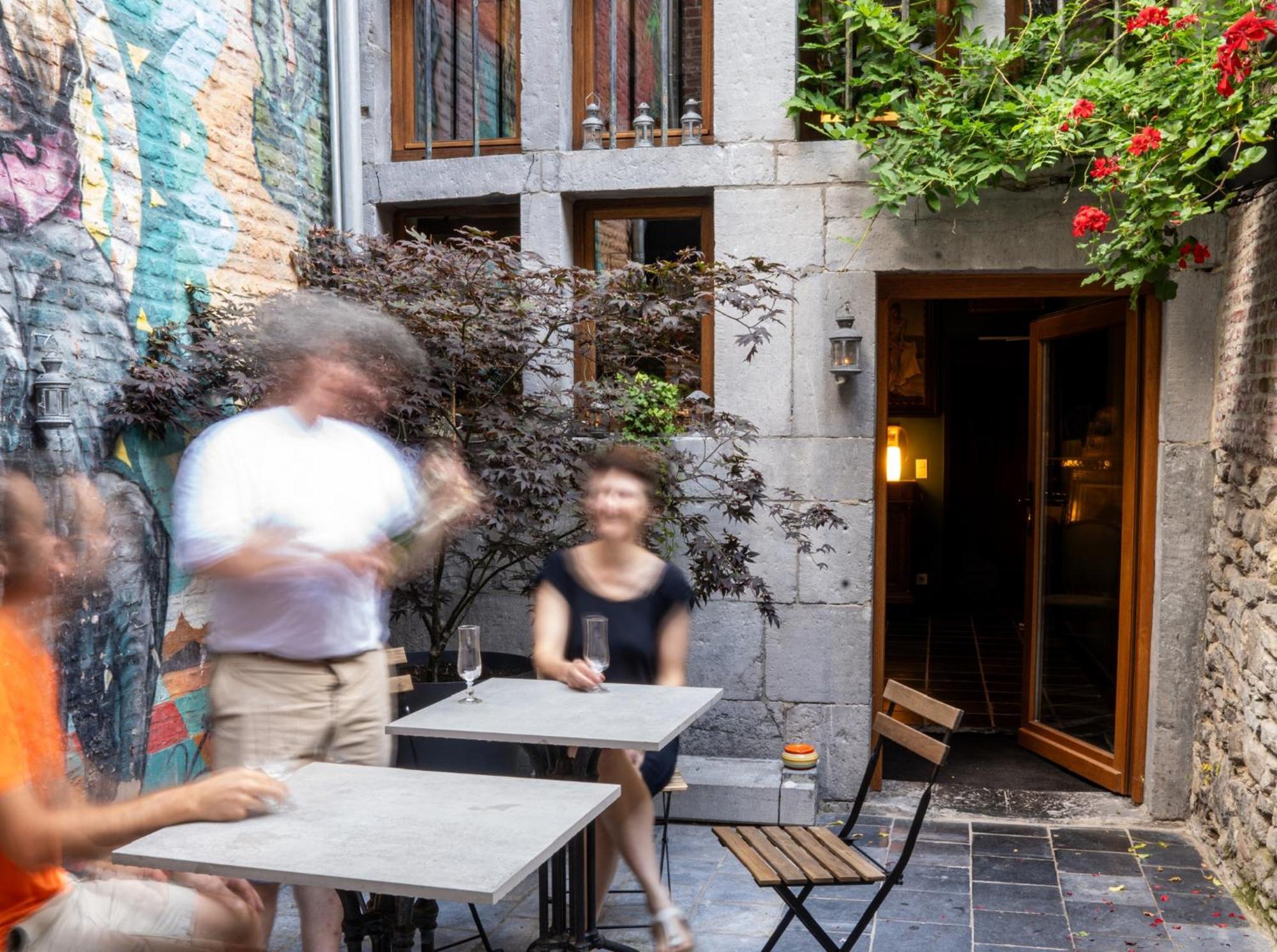ホテル Bonjour Pierreuse リエージュ エクステリア 写真